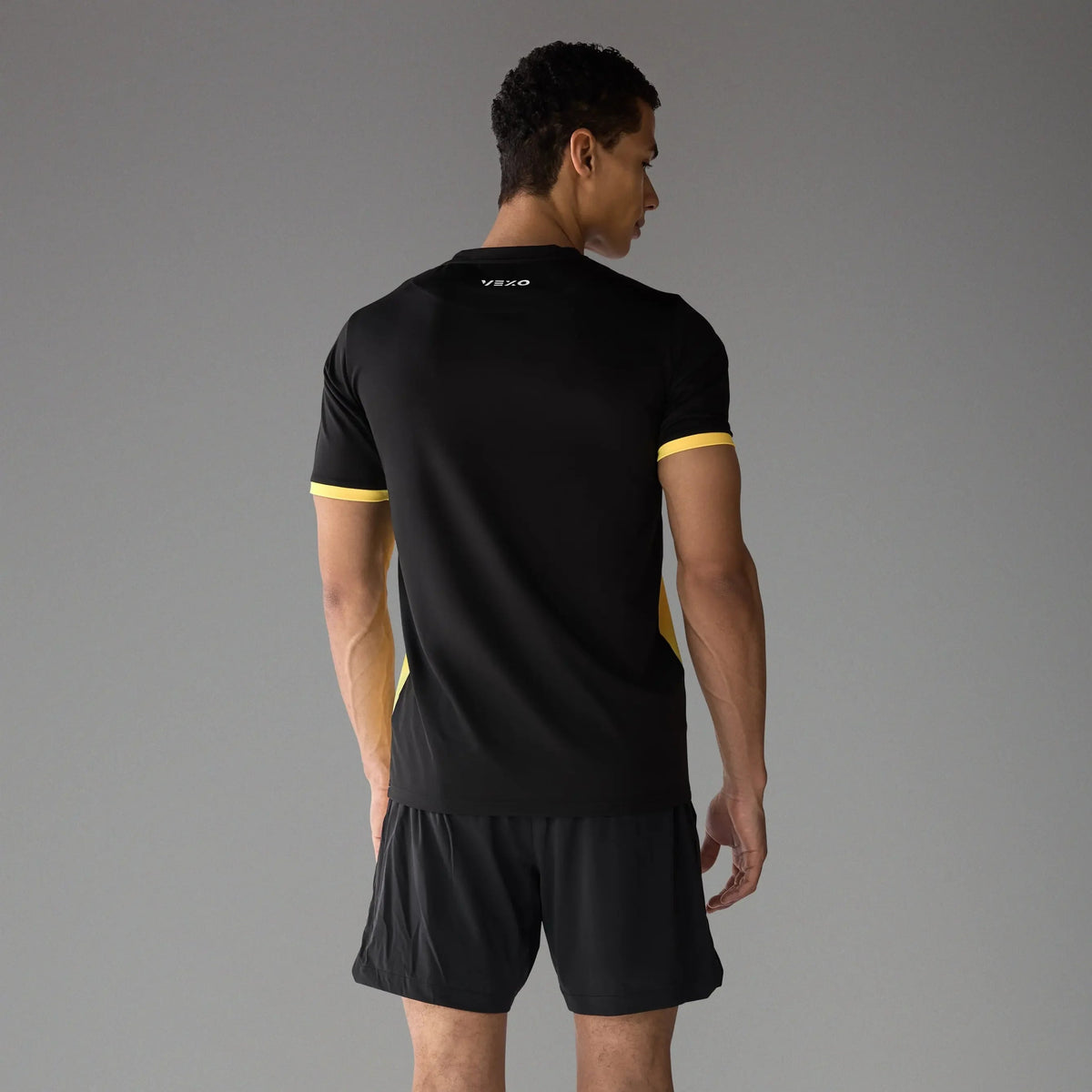 Vexo PrimeFit Match Tee – high-performance tennis t-shirt with a fitted design, breathable DryFit fabric, and lightweight feel for optimal comfort on court.