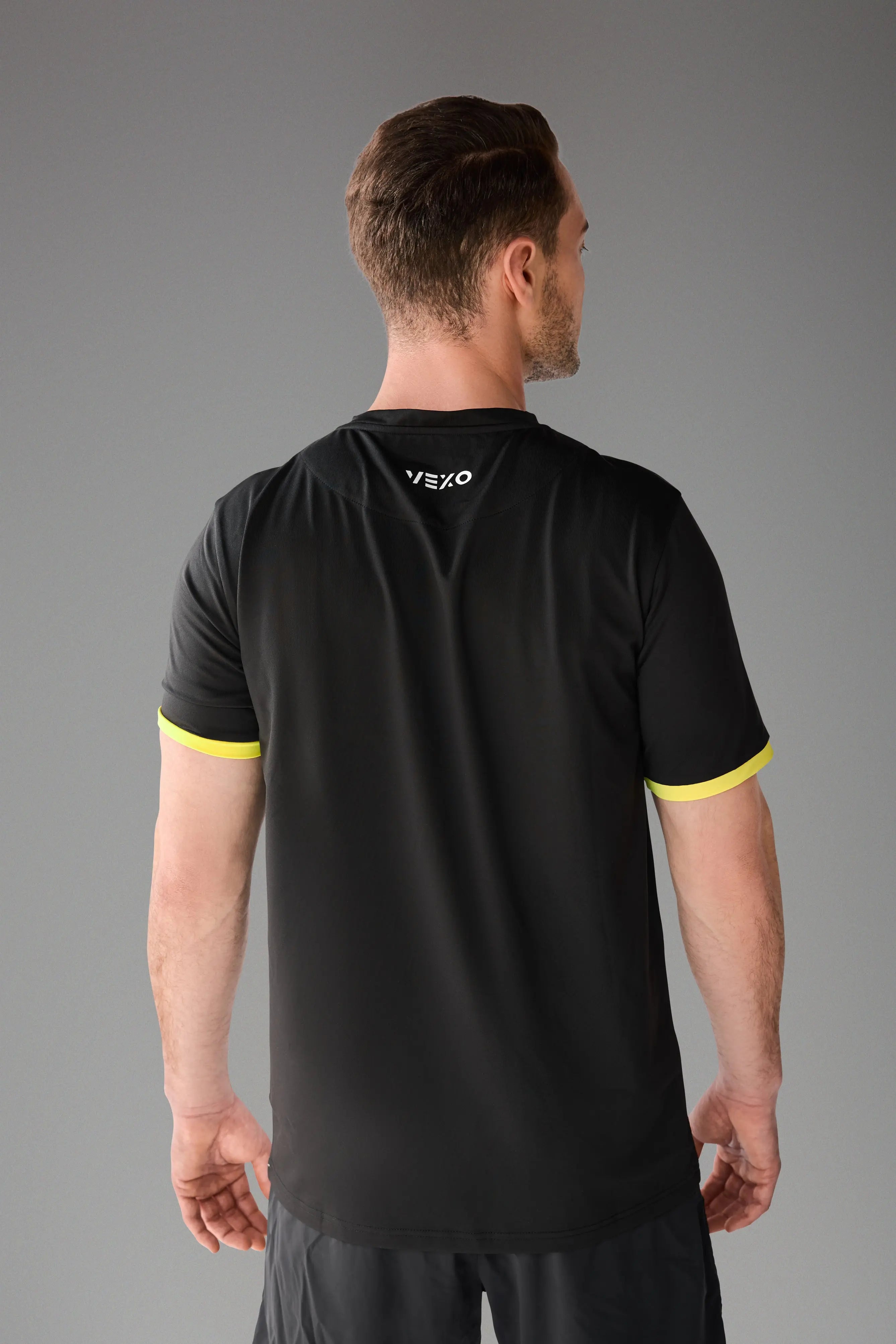 Vexo PrimeFit Match Tee – high-performance tennis t-shirt with a fitted design, breathable DryFit fabric, and lightweight feel for optimal comfort on court.