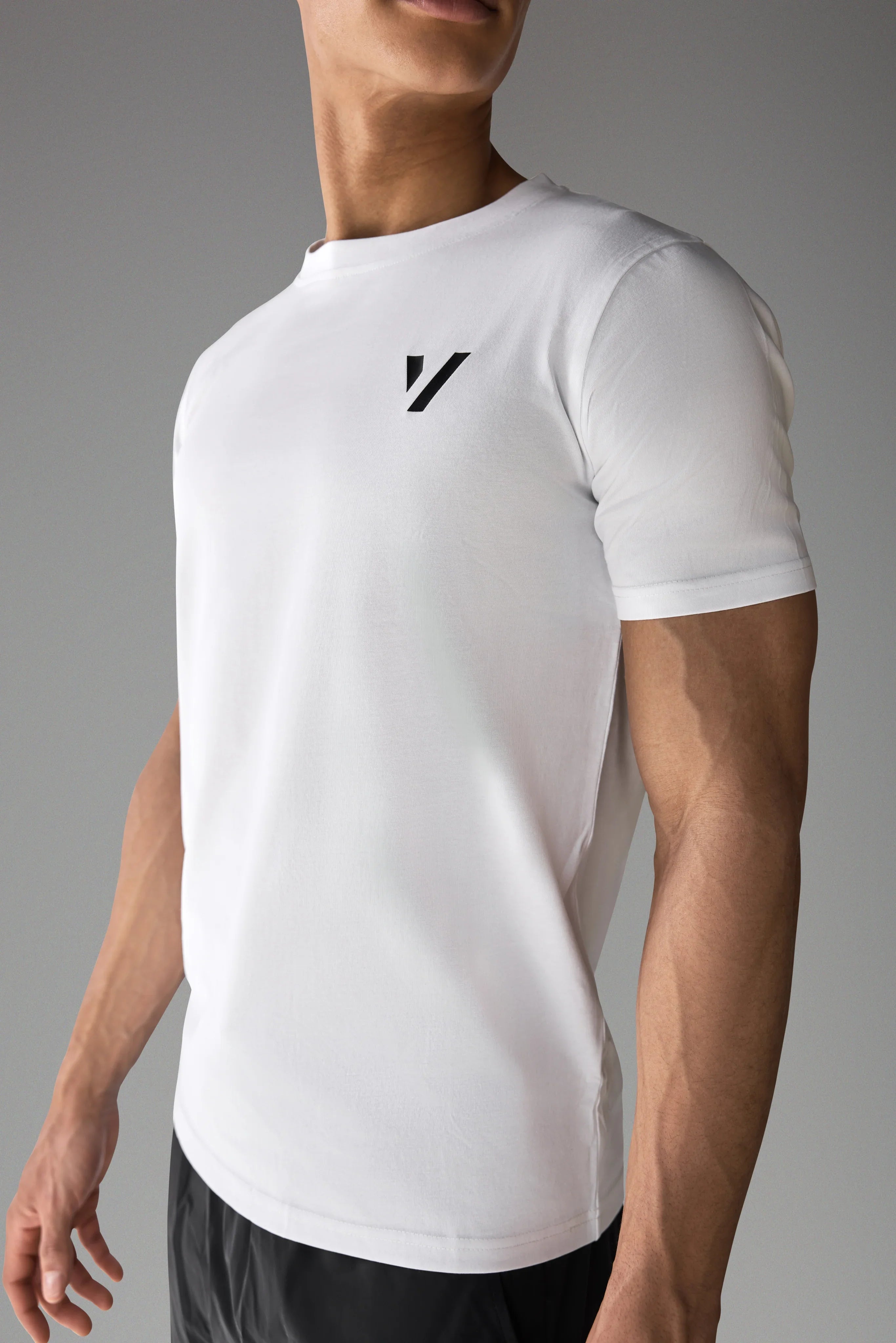 Vexo TrainWell Training T-Shirt – breathable, moisture-wicking athletic shirt designed for high-performance training with a soft, comfortable fit.