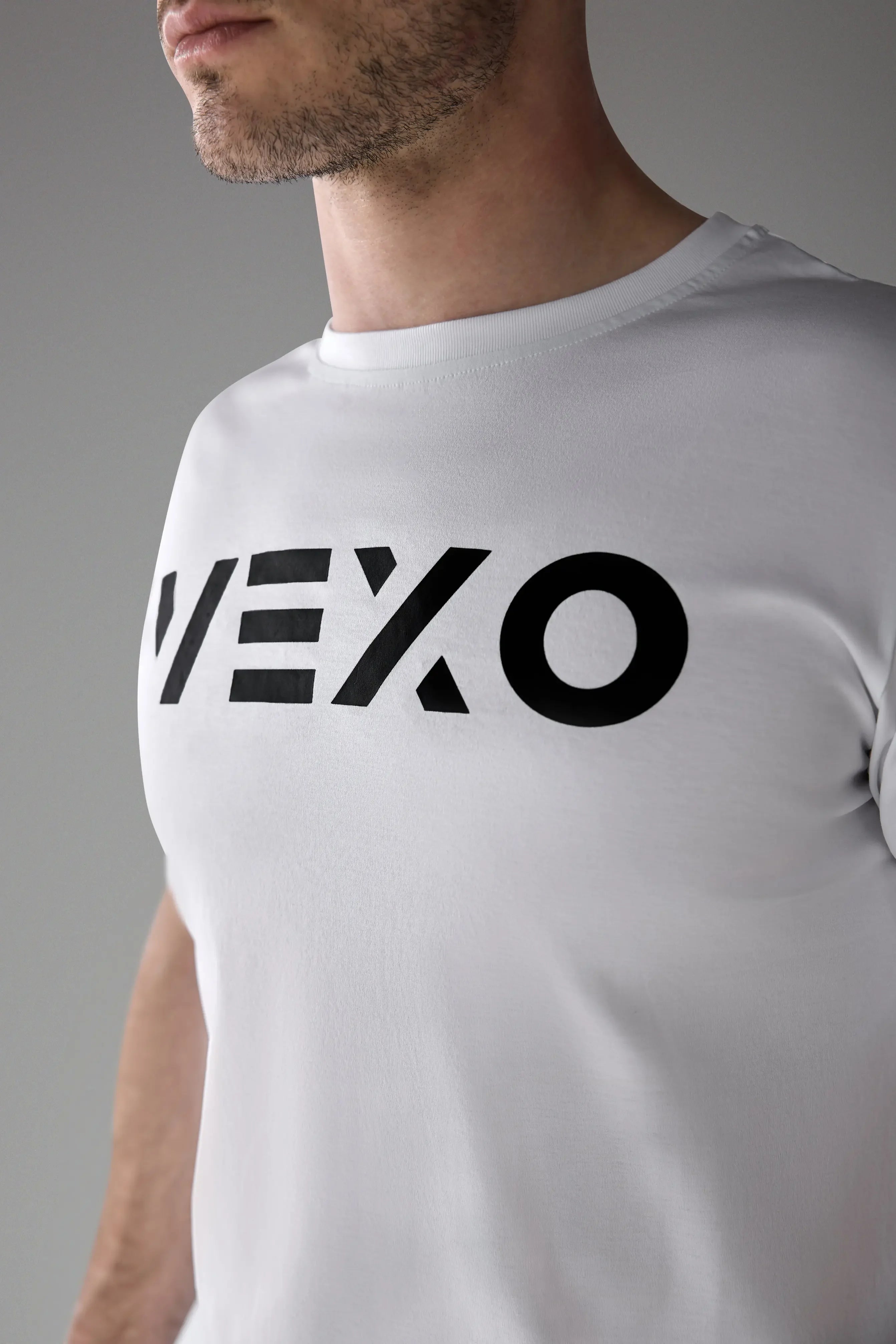 Vexo TrainWell Training T-Shirt – breathable, moisture-wicking athletic shirt designed for high-performance training with a soft, comfortable fit.