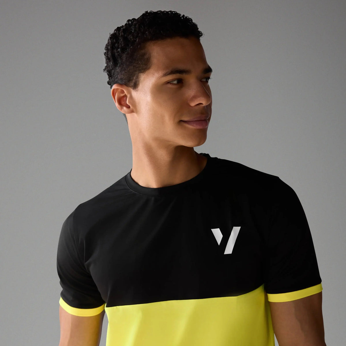 Vexo PrimeFit Match Tee – high-performance tennis t-shirt with a fitted design, breathable DryFit fabric, and lightweight feel for optimal comfort on court.