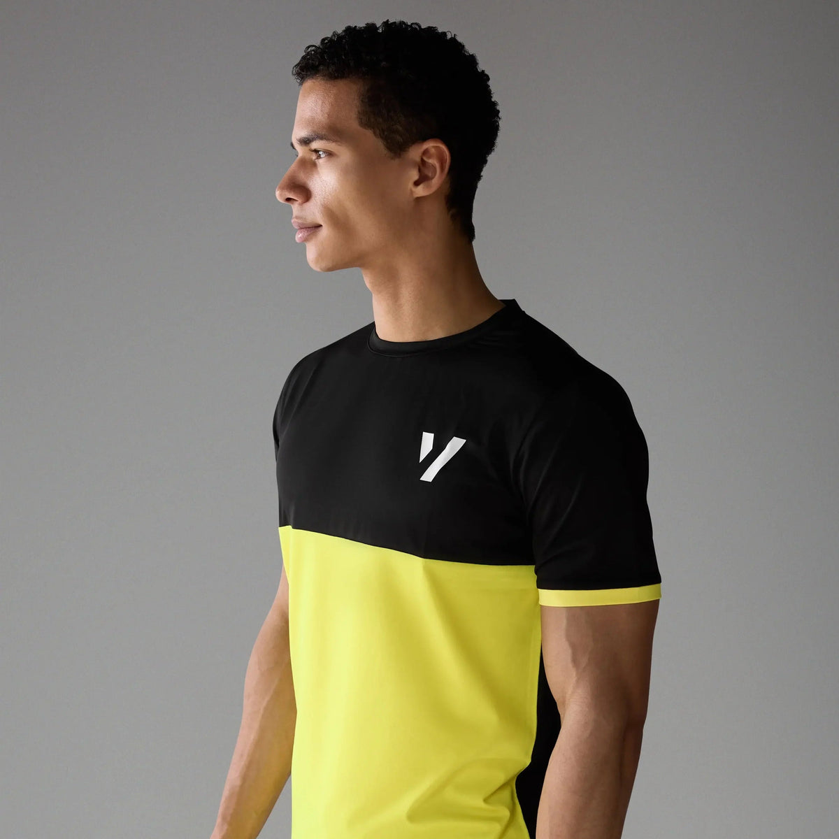 Vexo PrimeFit Match Tee – high-performance tennis t-shirt with a fitted design, breathable DryFit fabric, and lightweight feel for optimal comfort on court.