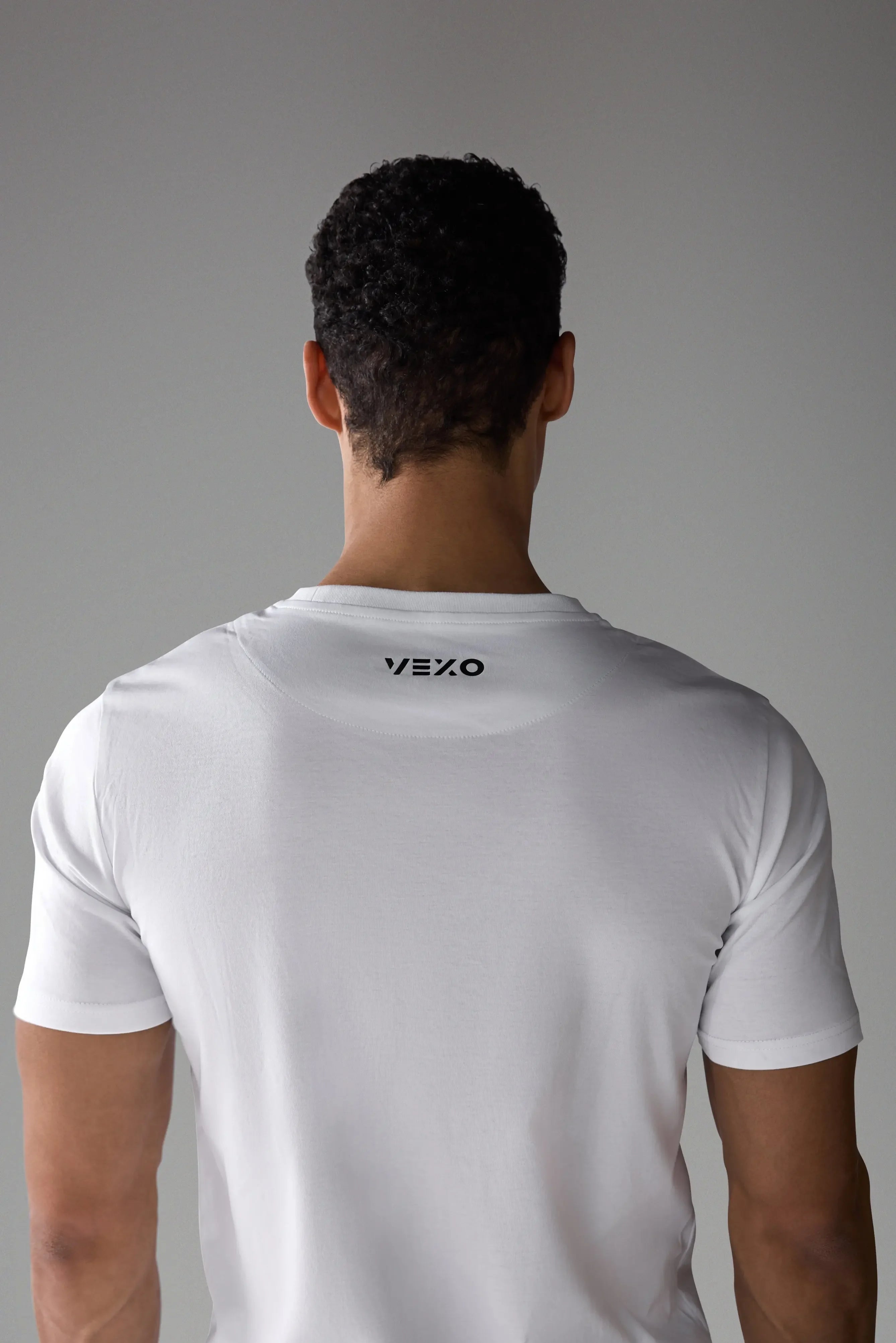 Vexo TrainWell Training T-Shirt – breathable, moisture-wicking athletic shirt designed for high-performance training with a soft, comfortable fit.