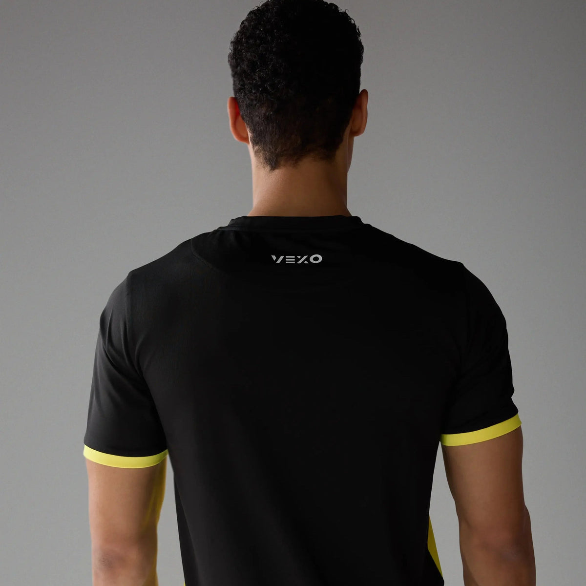Vexo PrimeFit Match Tee – high-performance tennis t-shirt with a fitted design, breathable DryFit fabric, and lightweight feel for optimal comfort on court.