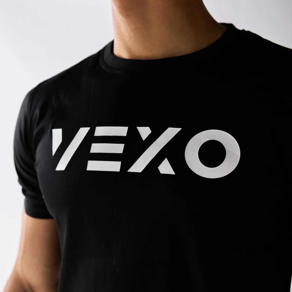Vexo TrainWell Training T-Shirt – breathable, moisture-wicking athletic shirt designed for high-performance training with a soft, comfortable fit.