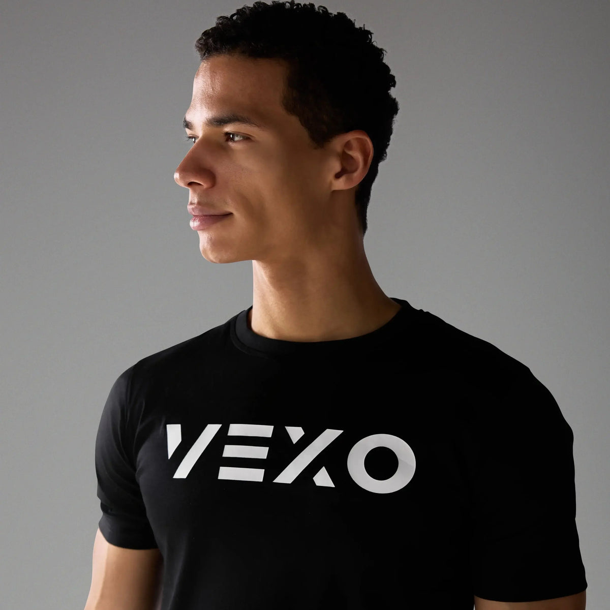 Vexo TrainWell Training T-Shirt – breathable, moisture-wicking athletic shirt designed for high-performance training with a soft, comfortable fit.