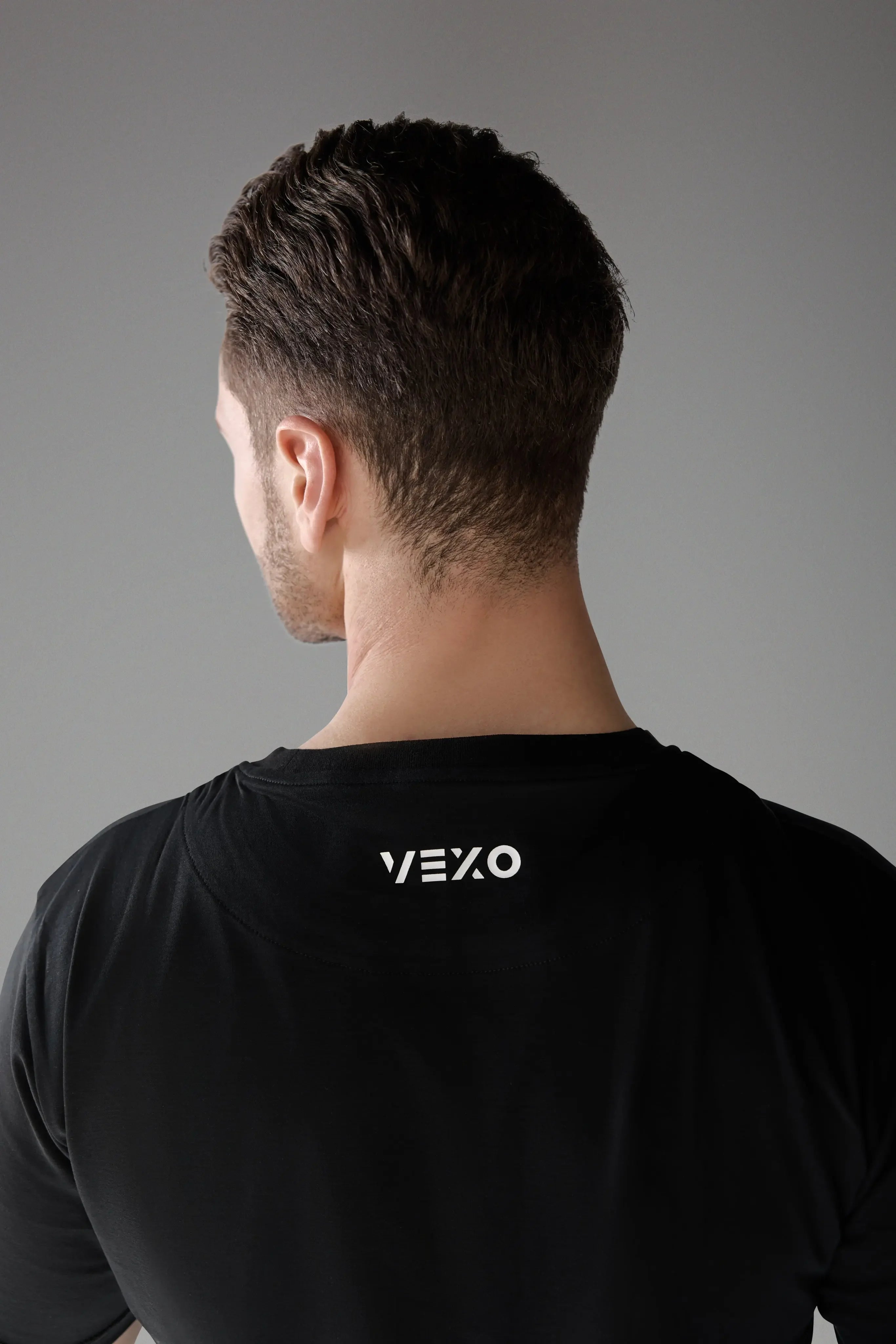 Vexo TrainWell Training T-Shirt – breathable, moisture-wicking athletic shirt designed for high-performance training with a soft, comfortable fit.