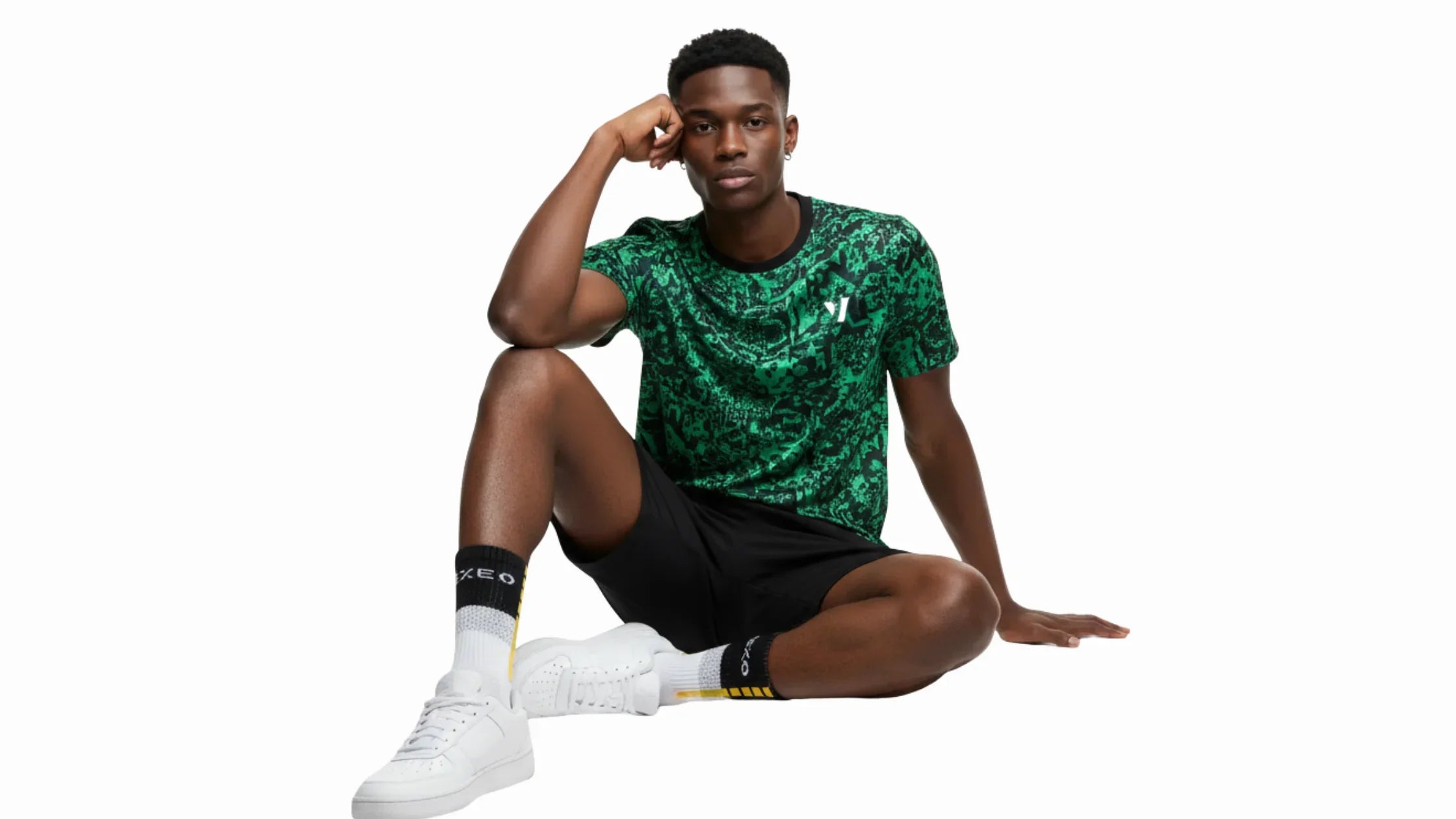 VEXO stands out in the crowded world of European tennis brands thanks to its focus on using only professional-grade materials.