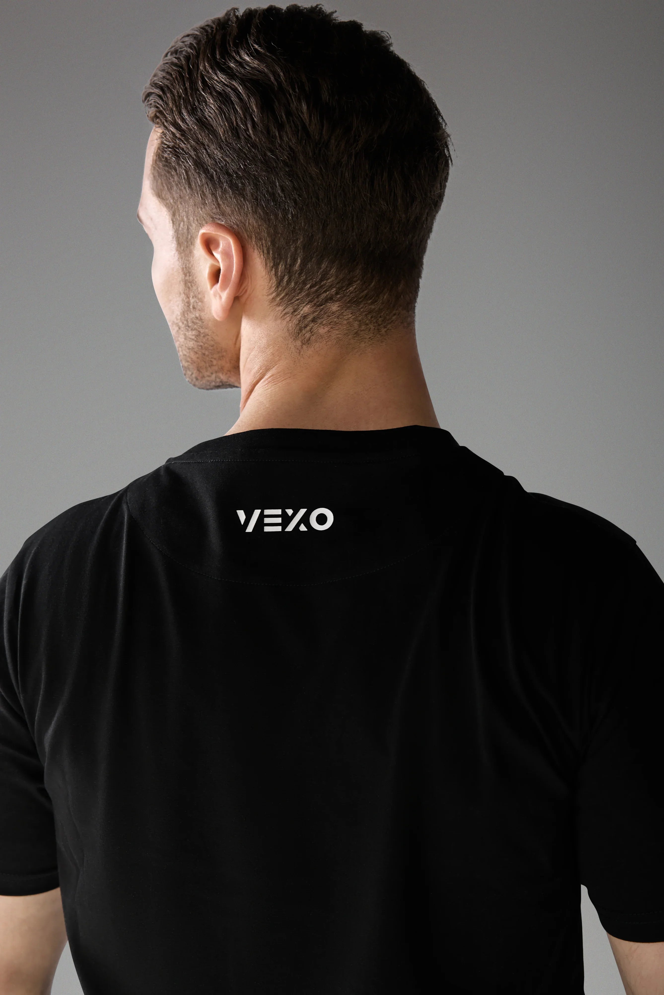 Vexo TrainWell Training T-Shirt – breathable, moisture-wicking athletic shirt designed for high-performance training with a soft, comfortable fit.